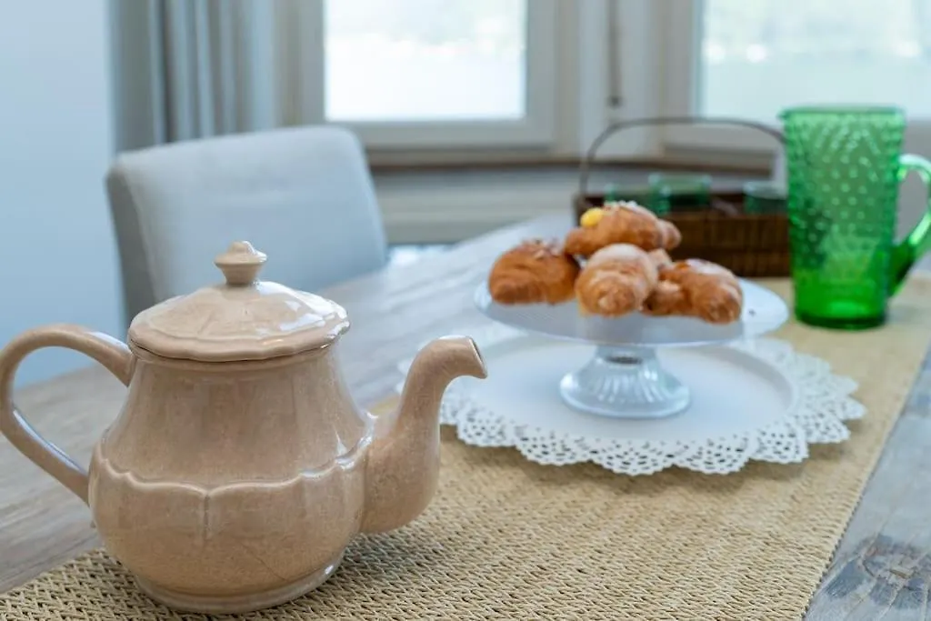 Storica Villa Sul Lago Di Como Con Darsena Privata Argegno Appartement