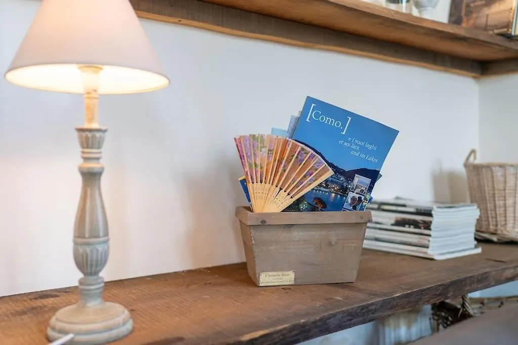 Storica Villa Sul Lago Di Como Con Darsena Privata Argegno Appartement