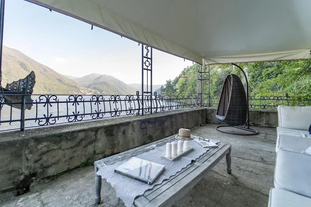 Storica Villa Sul Lago Di Como Con Darsena Privata Argegno Apartment