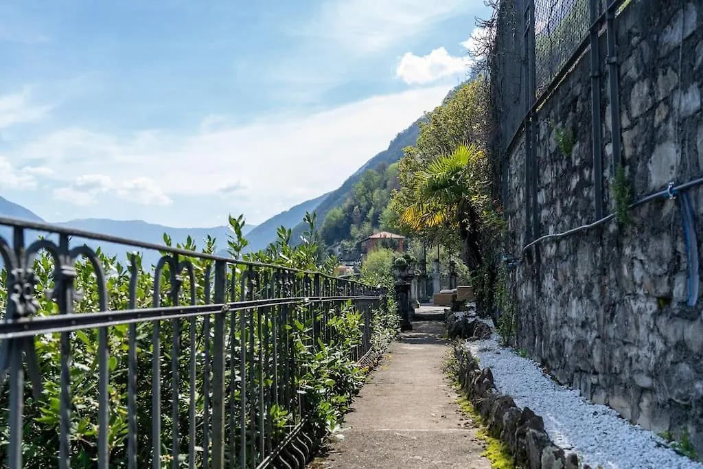 Apartment Storica Villa Sul Lago Di Como Con Darsena Privata Argegno