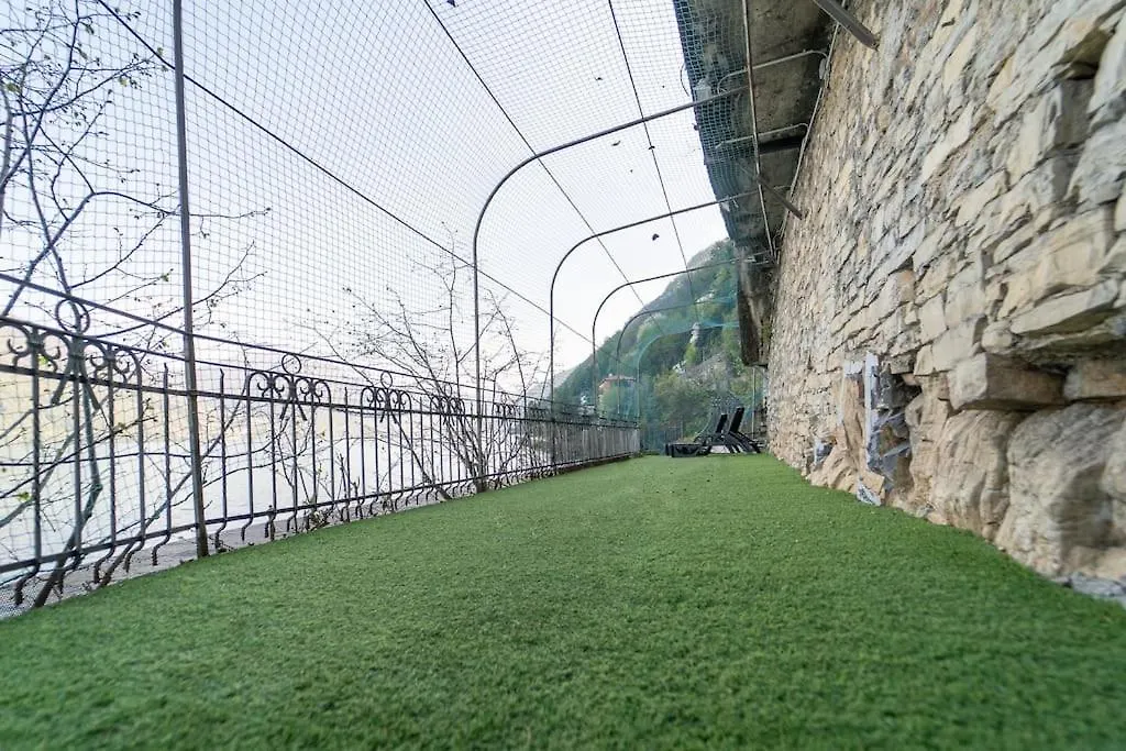Storica Villa Sul Lago Di Como Con Darsena Privata Argegno 0*,