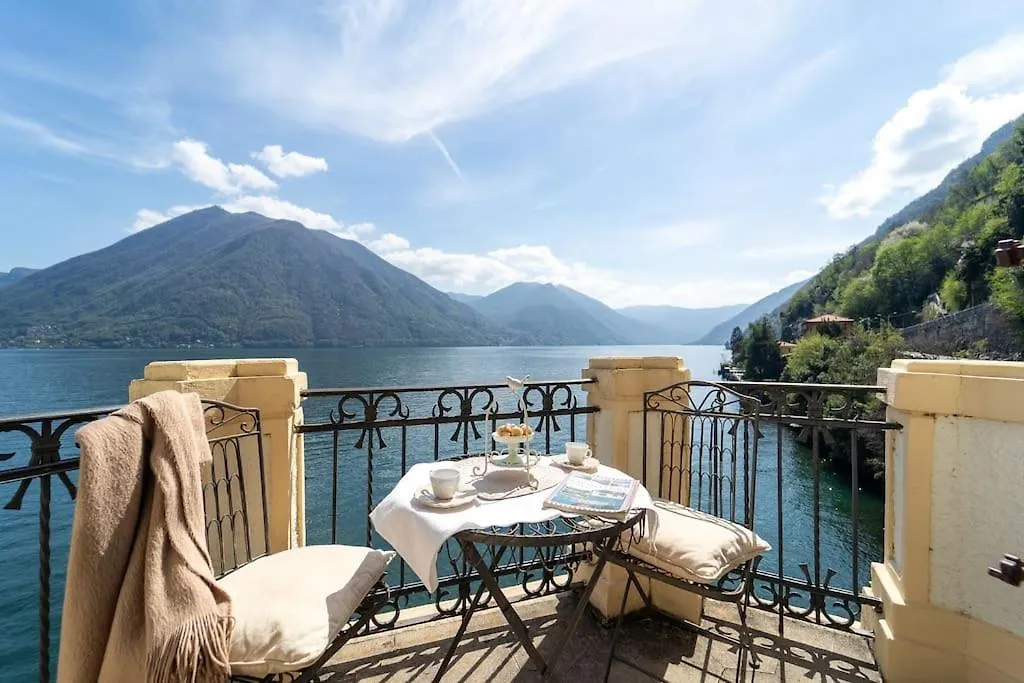 Storica Villa Sul Lago Di Como Con Darsena Privata Argegno Apartment