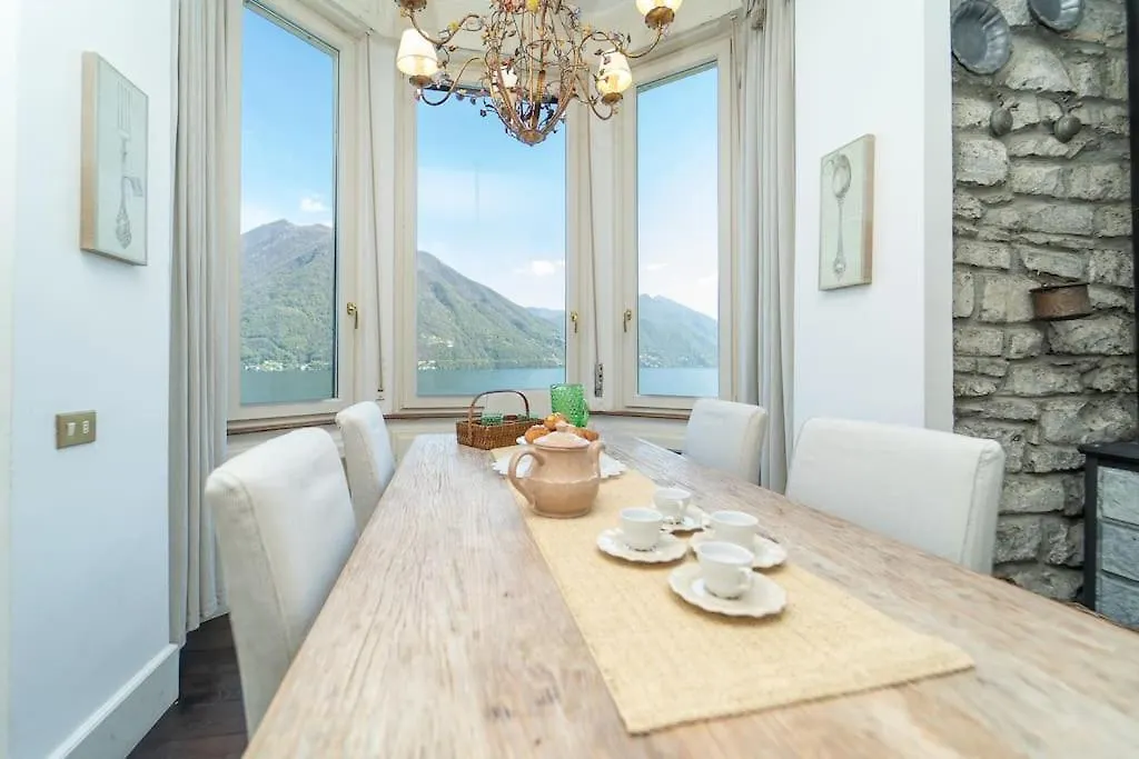 ארגגנו Storica Villa Sul Lago Di Como Con Darsena Privata