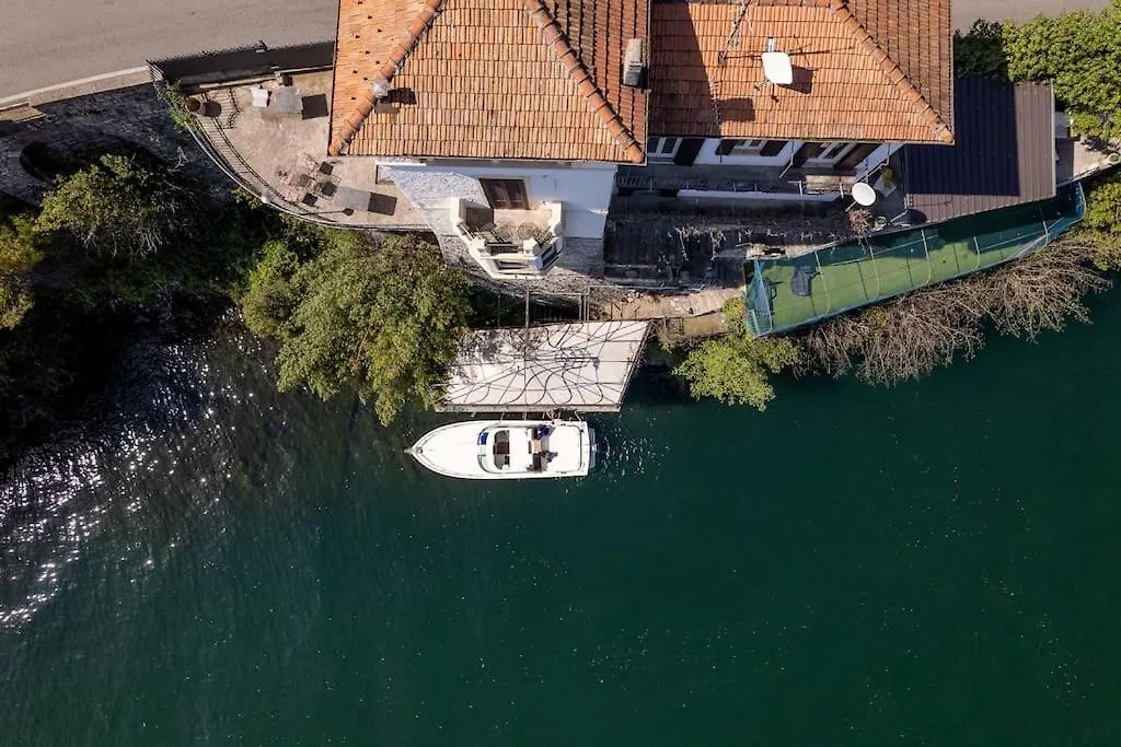 דירה ארגגנו Storica Villa Sul Lago Di Como Con Darsena Privata