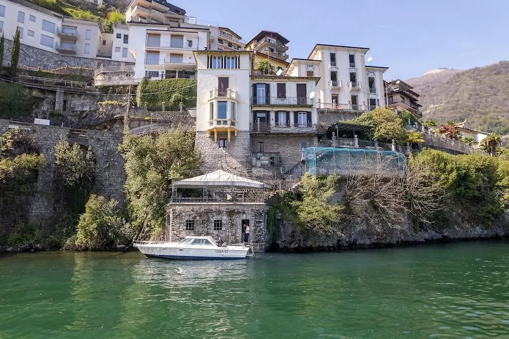 ארגגנו Storica Villa Sul Lago Di Como Con Darsena Privata